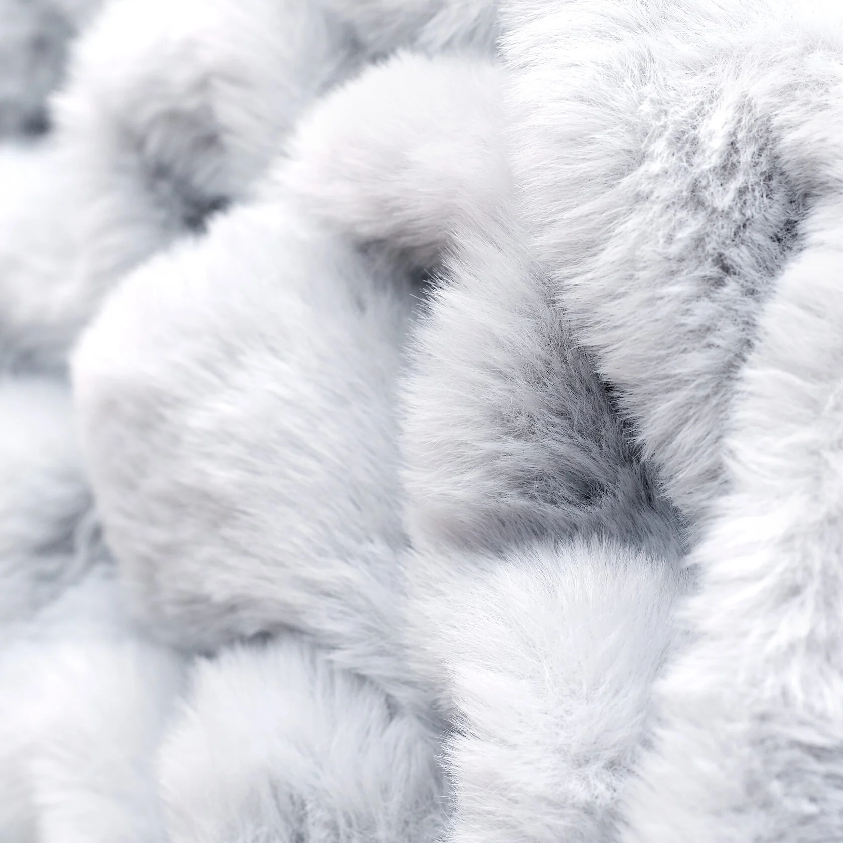 Пушистое одеяло Faux Fur