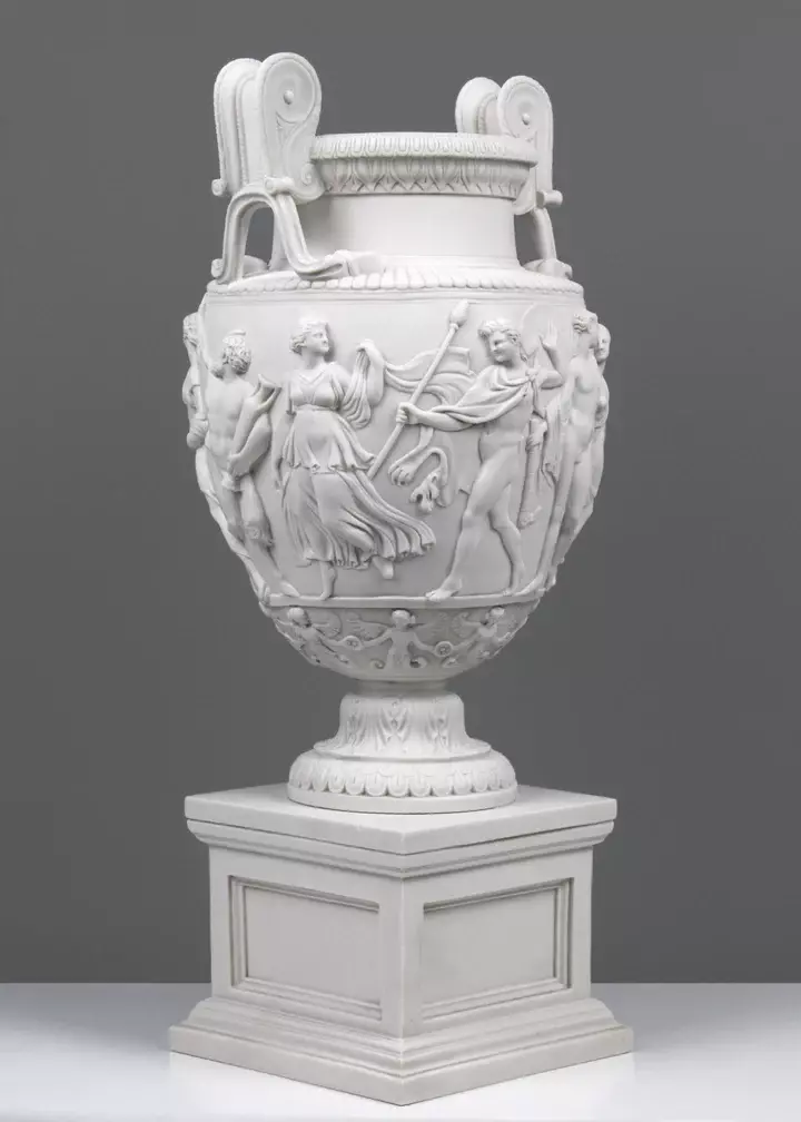 Vaso clássico em mármore com pedestal grande