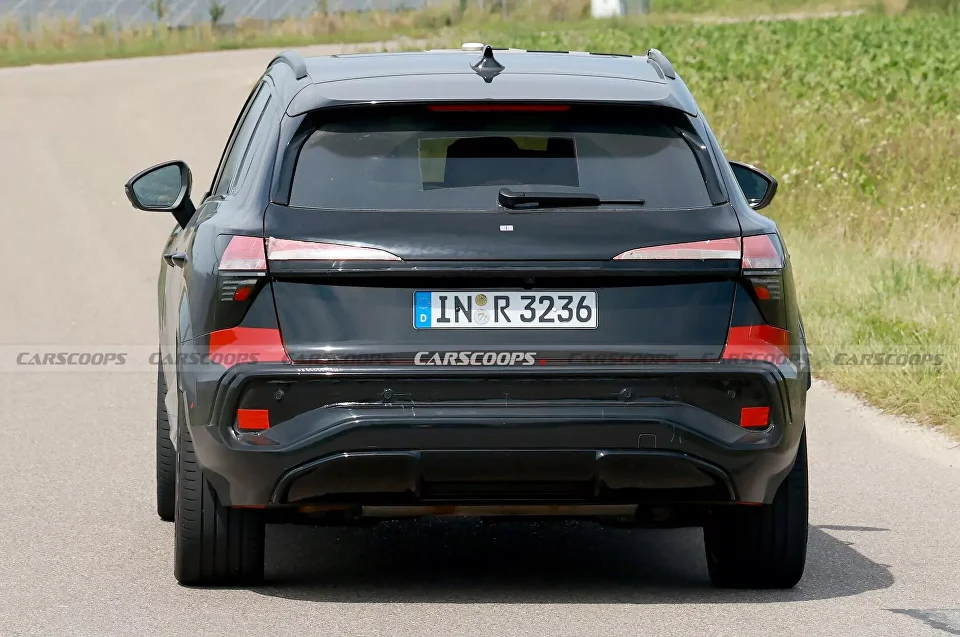 Это совершенно новый Audi Q3 2026: живые фото будущего кроссовера - 4 | kz.bex-auto.com Это совершенно новый Audi Q3 2026: живые фото будущего кроссовера - 4 | kz.bex-auto.com