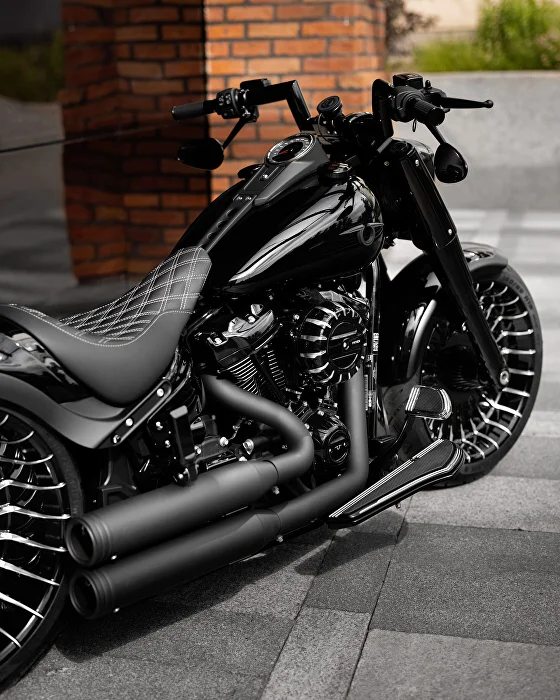 USA製BIGsize‼︎Harley-Davidson FATBOX by BOX39 — Custom Wide-Tire Motorcycle from Dubai
