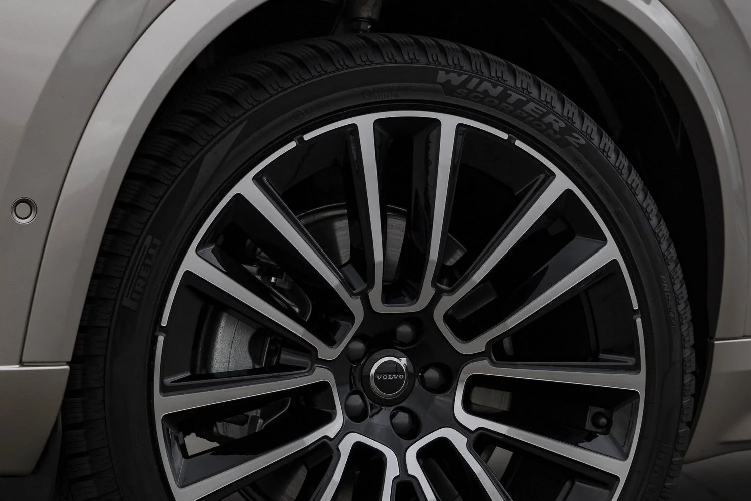Обзор на новый автомобиль Volvo XC90 T8 2025 - 2 | kz.bex-auto.com Обзор на новый автомобиль Volvo XC90 T8 2025 - 2 | kz.bex-auto.com