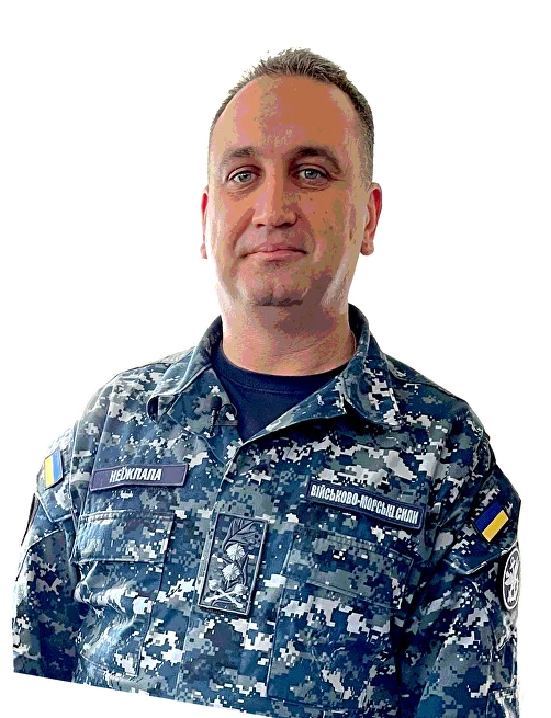 Қызыл шашты досы аққұбаны азғырды