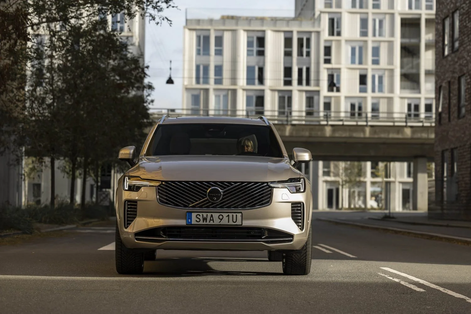 Обзор на новый автомобиль Volvo XC90 T8 2025 - 1 | kz.bex-auto.com Обзор на новый автомобиль Volvo XC90 T8 2025 - 1 | kz.bex-auto.com