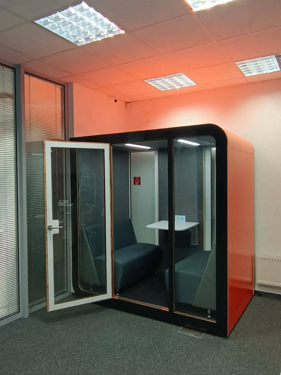 Akustická kabina SilentBox Solo pro 1 osobu