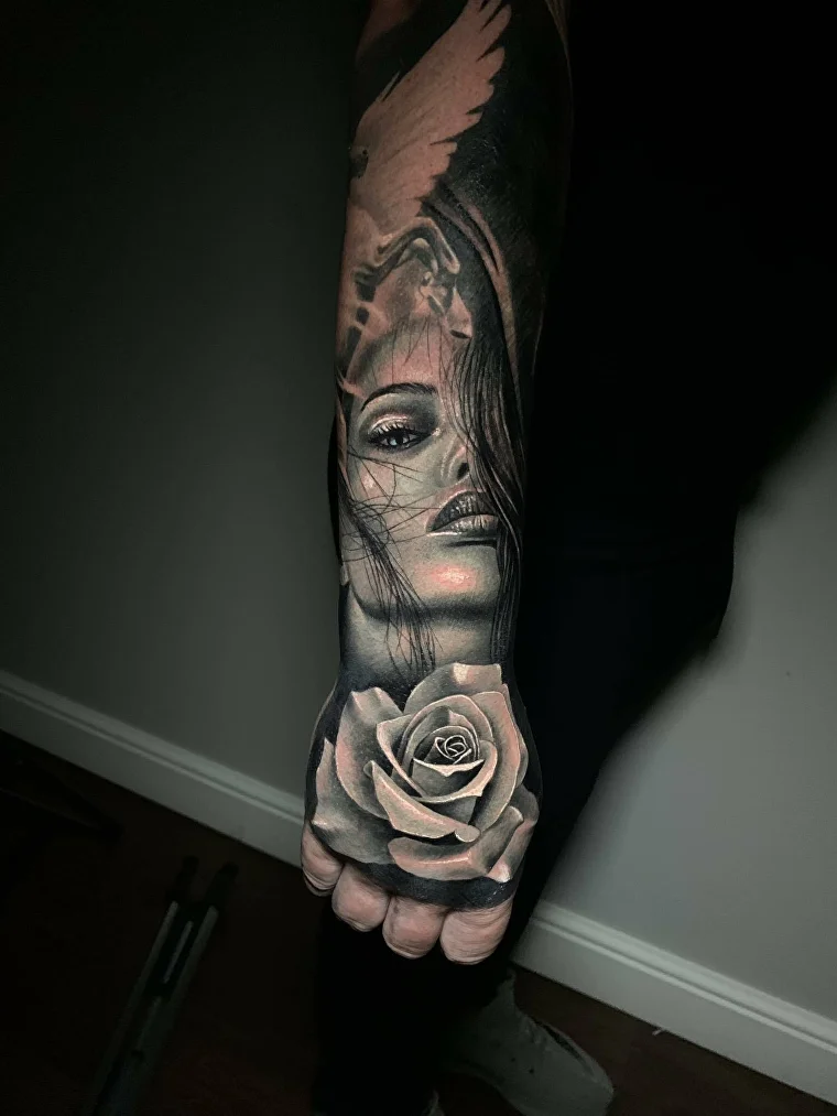 realism woman tattoo