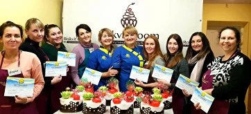 Жетілген әйелдердің жалаңаш суреттері Әйелдер порно көру кезінде мастурбация жасайды