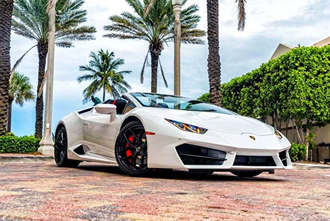 Lamborghini Huracan Spyder White — фото из каталога MHP Miami