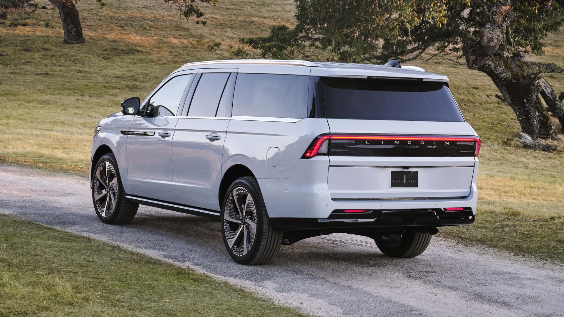 Концерн Ford представил новый Lincoln Navigator 2025 модельного года - 3 | kz.bex-auto.com Концерн Ford представил новый Lincoln Navigator 2025 модельного года - 3 | kz.bex-auto.com