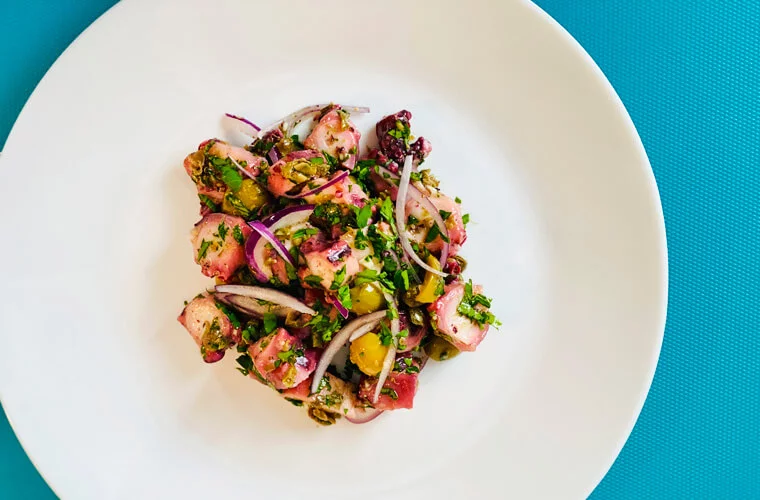 Средиземноморский салат с осьминогами - рецепт с фотографиями - Patee. Рецепты